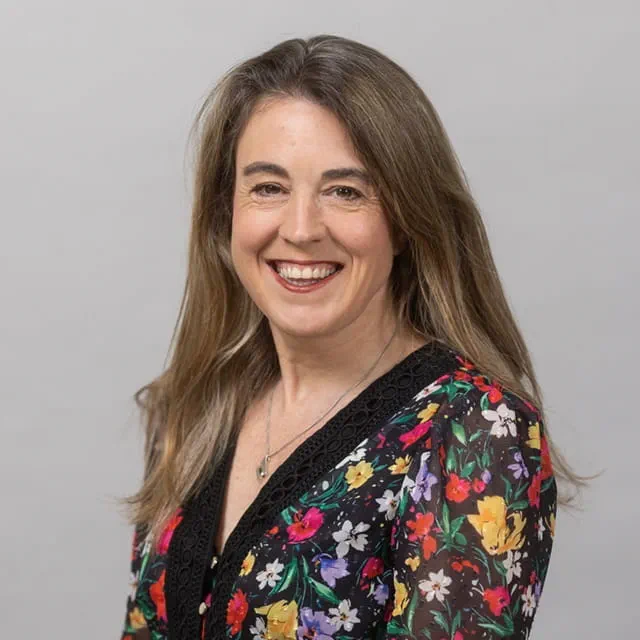 Emma Swiinerton - London